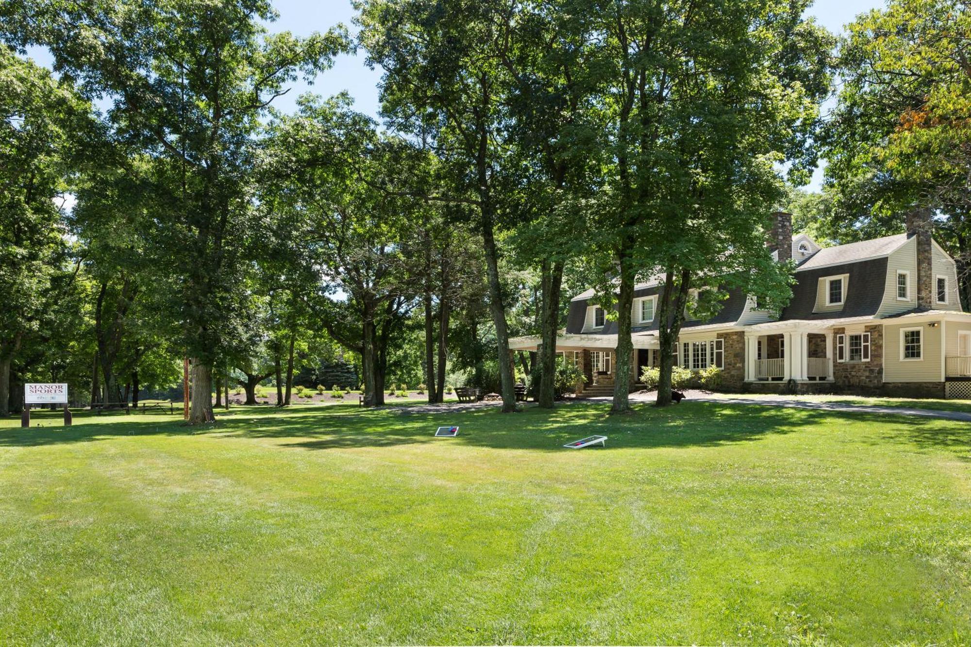 Pocono Manor Resort And Spa Exterior foto